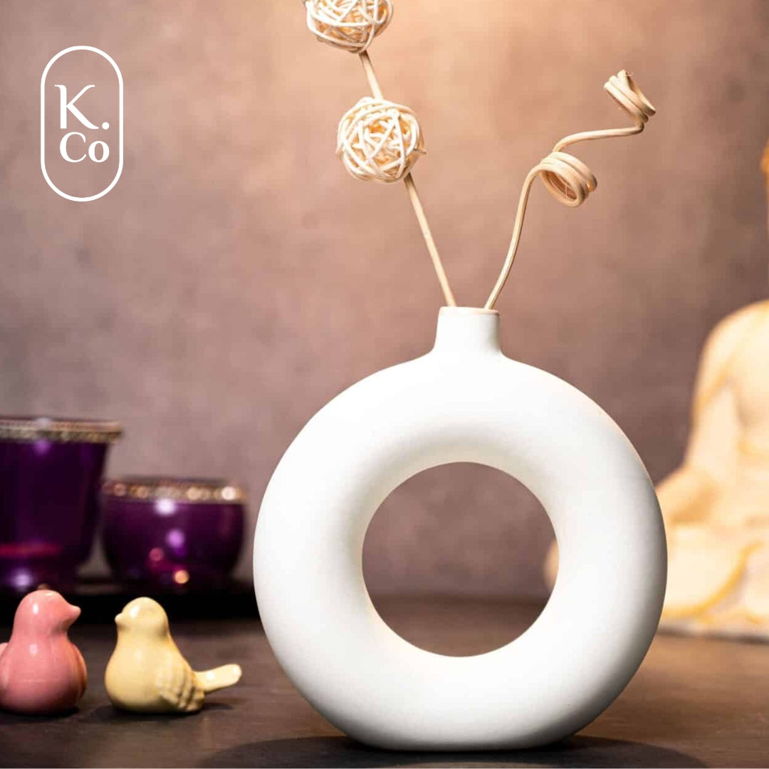 Donut vase