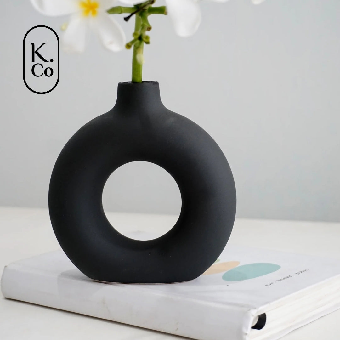 Donut vase