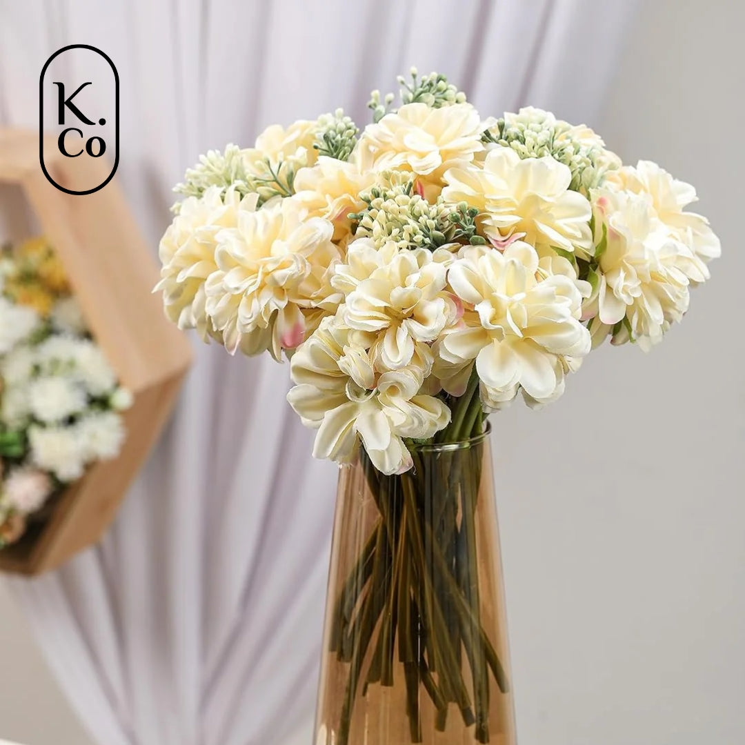 Yellow dahlia flower bunch