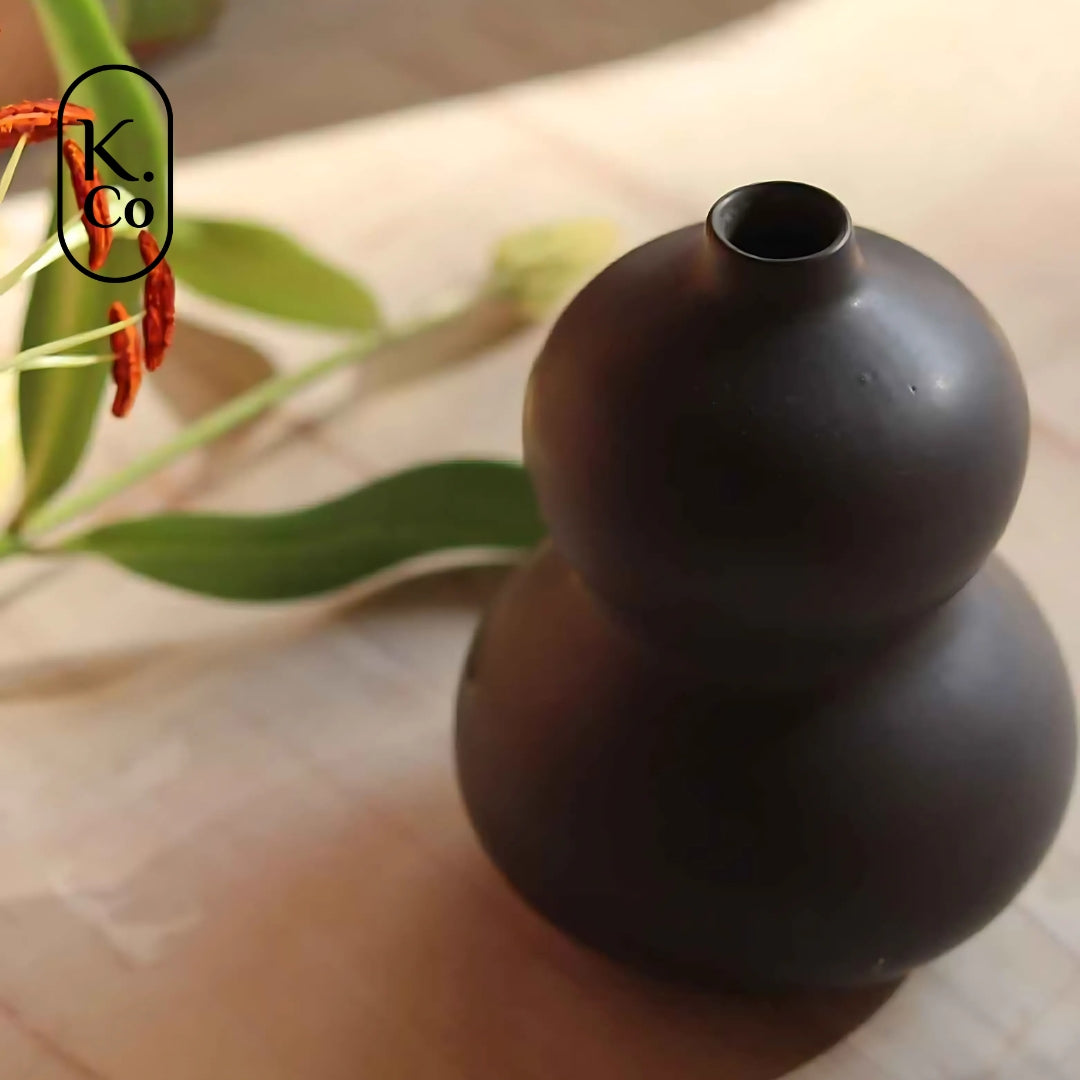 Oreo vase