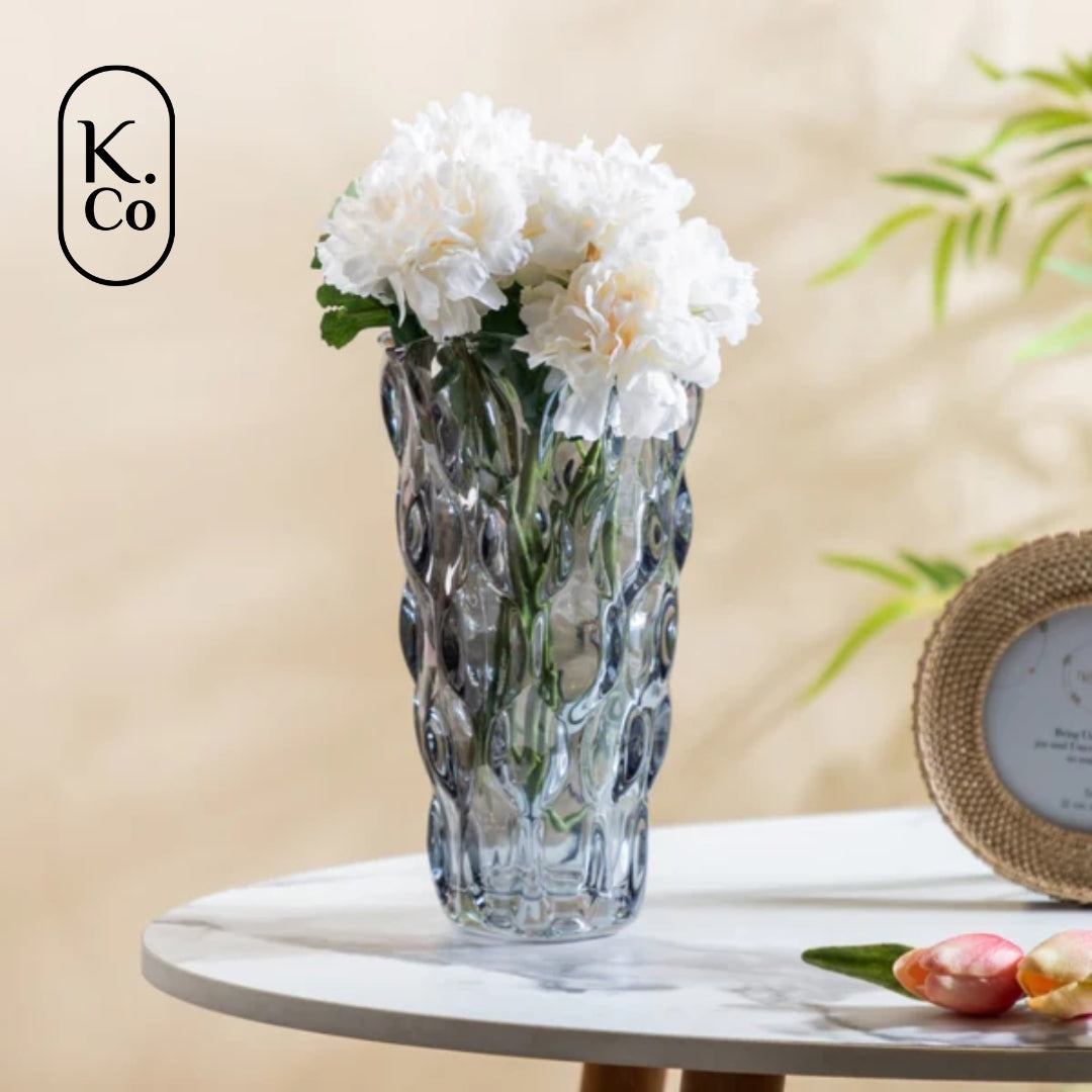 Golden Wave - a sleek glass vase adorned with wavy patterns of light and dark gold through light