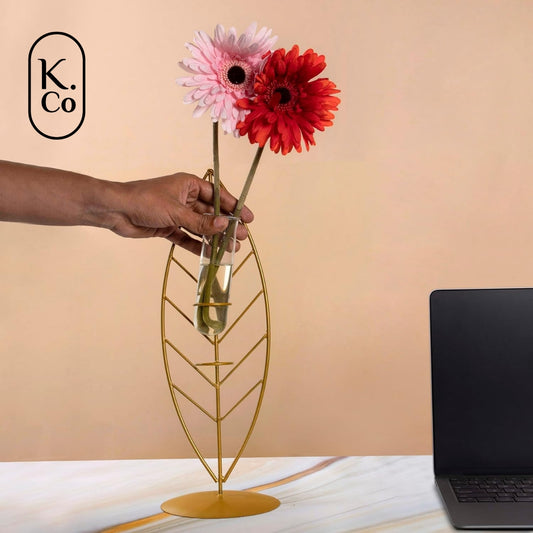 Leaf vase