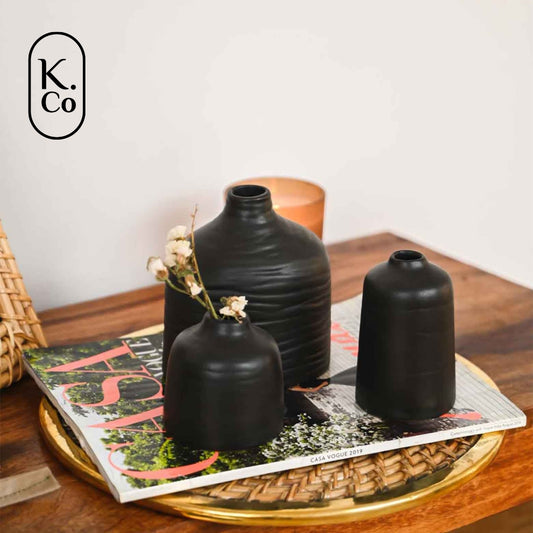 Akai vase