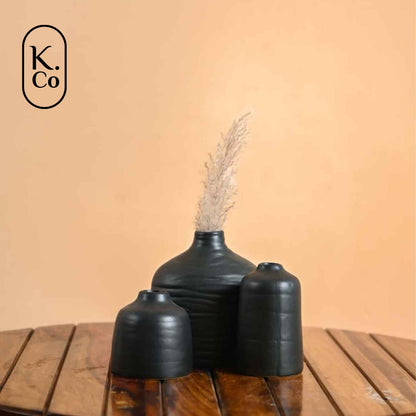 Akai vase