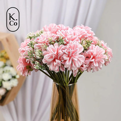 Pink dahlia flower bunch